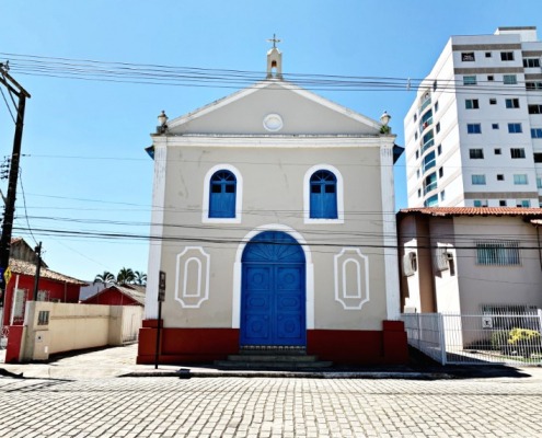 Frente da Igrejinha Velha em Linhares ES