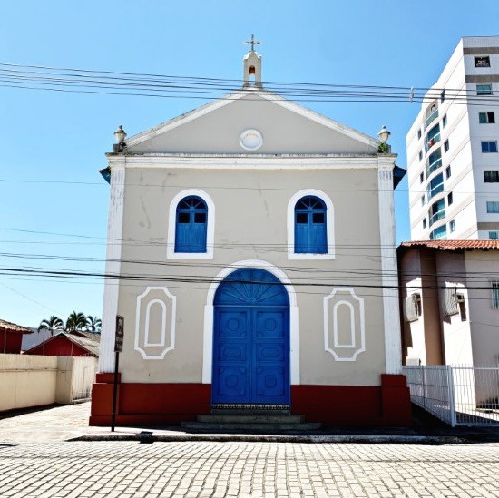 Igrejinha Velha em Linhares
