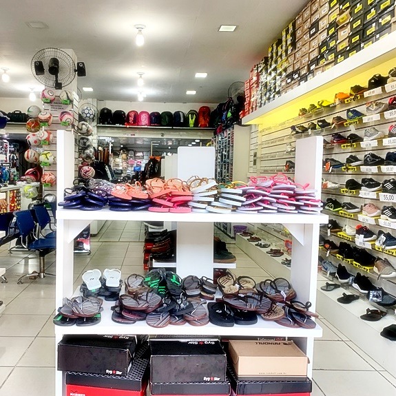 LOJA REAL - Roupas, Calçados e Materiais Esportivos em Linhares!